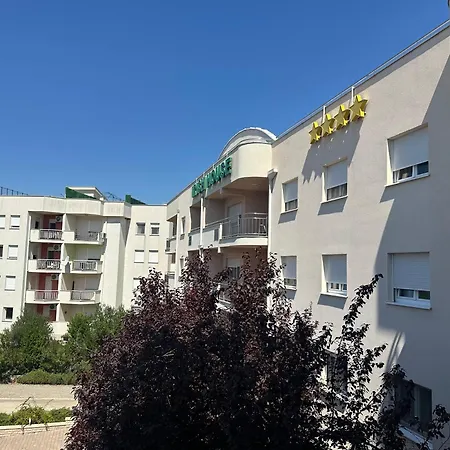 100m2 Near Church - 3 Bedrooms - 3 Bathrooms - Parking Appartamento *